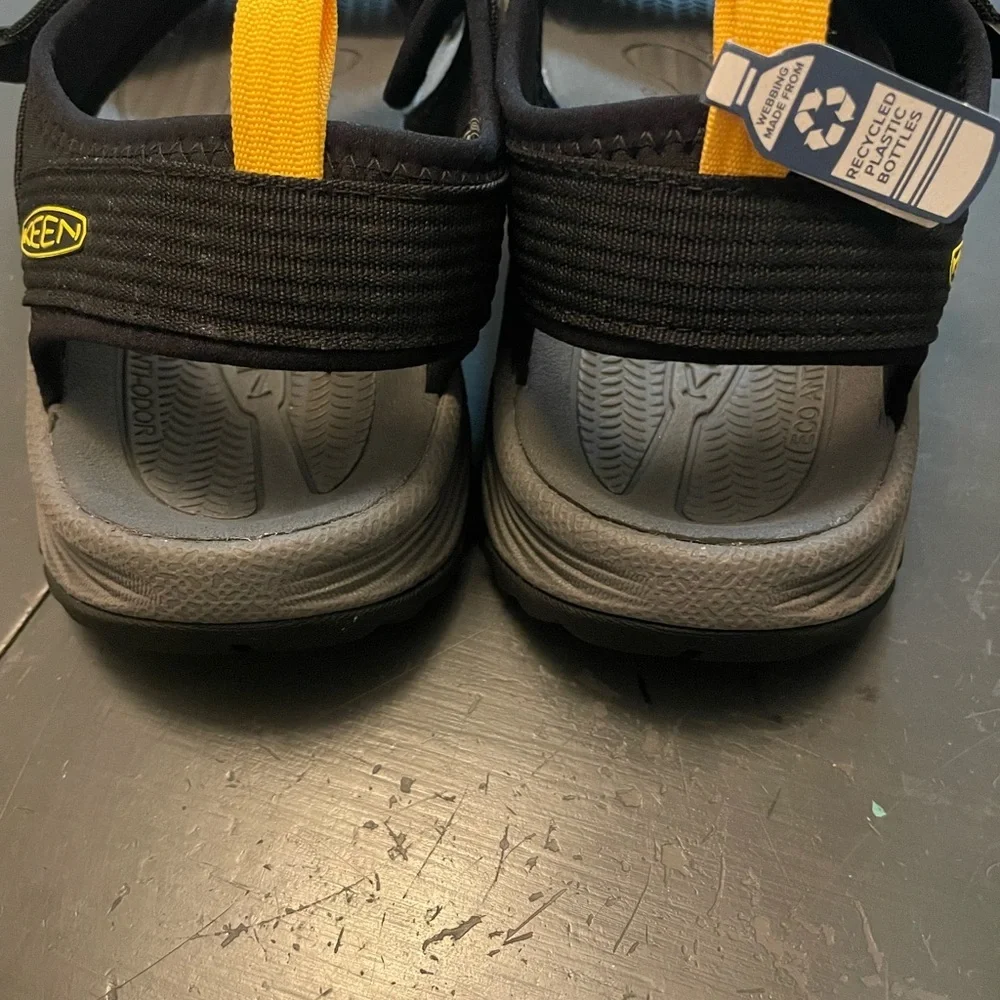 Keen durable black